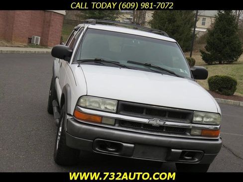 Used 2002 Chevrolet S10 Pickup LS w/ ZR5 Appearance Pkg AWD/4WD image 20