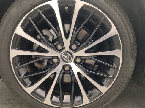 Used 2018 Toyota Camry SE FWD image 31