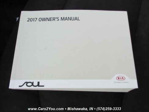 Used 2017 Kia Soul + FWD image 23