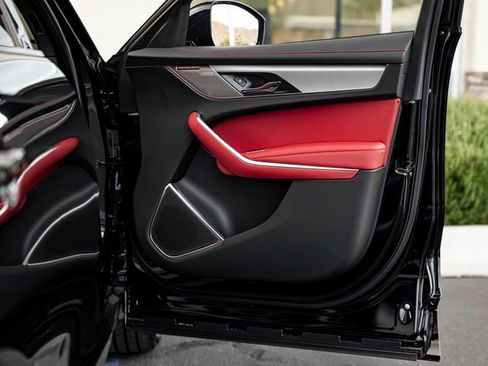 New 2026 Jaguar F-PACE R-Dynamic S image 25