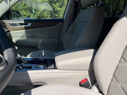 New 2026 Volkswagen Atlas SE image 9