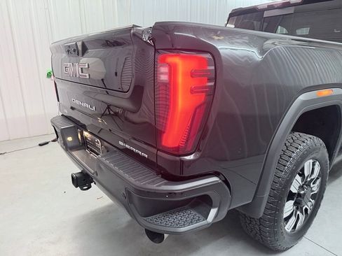 Used 2024 GMC Sierra 2500 Denali w/ Denali Reserve Package AWD/4WD image 46