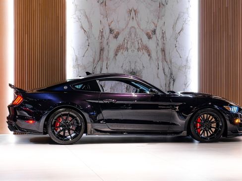 Used 2022 Ford Mustang Shelby GT500 w/ Technology Package RWD image 3