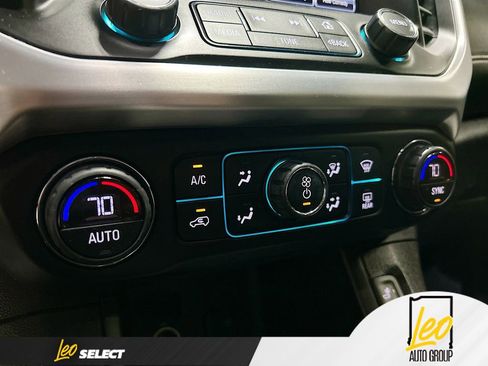 Used 2019 GMC Acadia SLT image 16