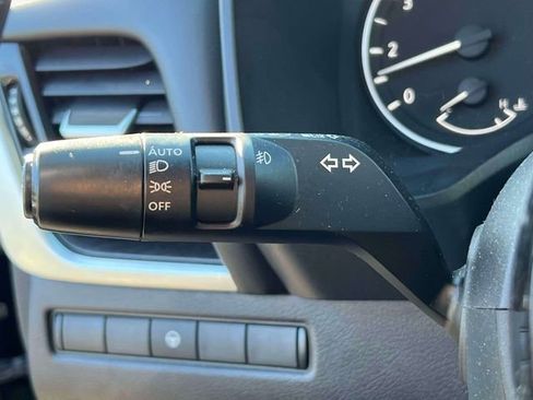 Used 2021 Nissan Rogue SL w/ Premium Package image 23