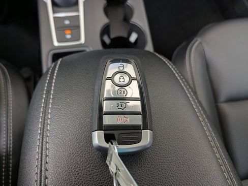 Certified 2023 Ford Escape Platinum image 31