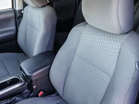 Used 2020 Toyota Tacoma SR5 image 27