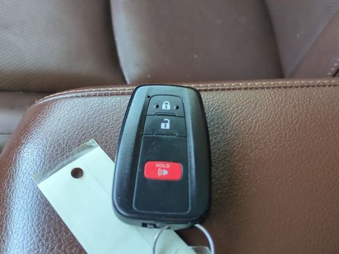 Used 2022 Toyota 4Runner Limited AWD/4WD image 24