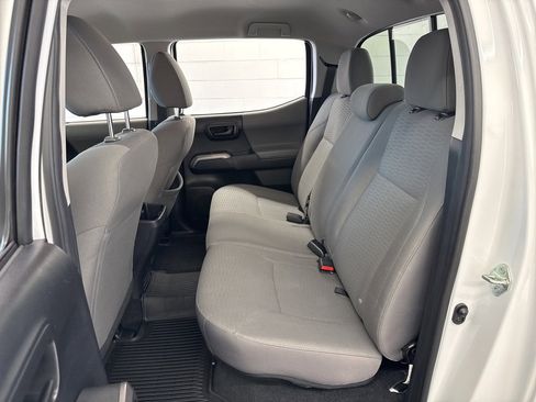 Certified 2017 Toyota Tacoma SR5 image 38