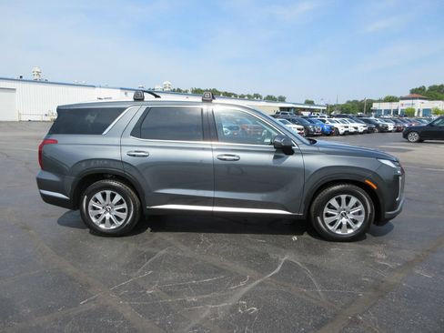 Used 2023 Hyundai Palisade SEL FWD image 5