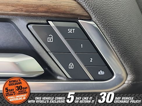 Certified 2023 Chevrolet Silverado 1500 High Country w/ Technology Package image 36