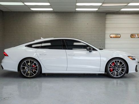 Used 2022 Audi S7 Prestige w/ Prestige Package image 3