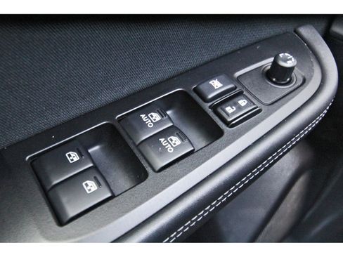 Used 2017 Subaru Outback 2.5i Premium AWD/4WD image 21