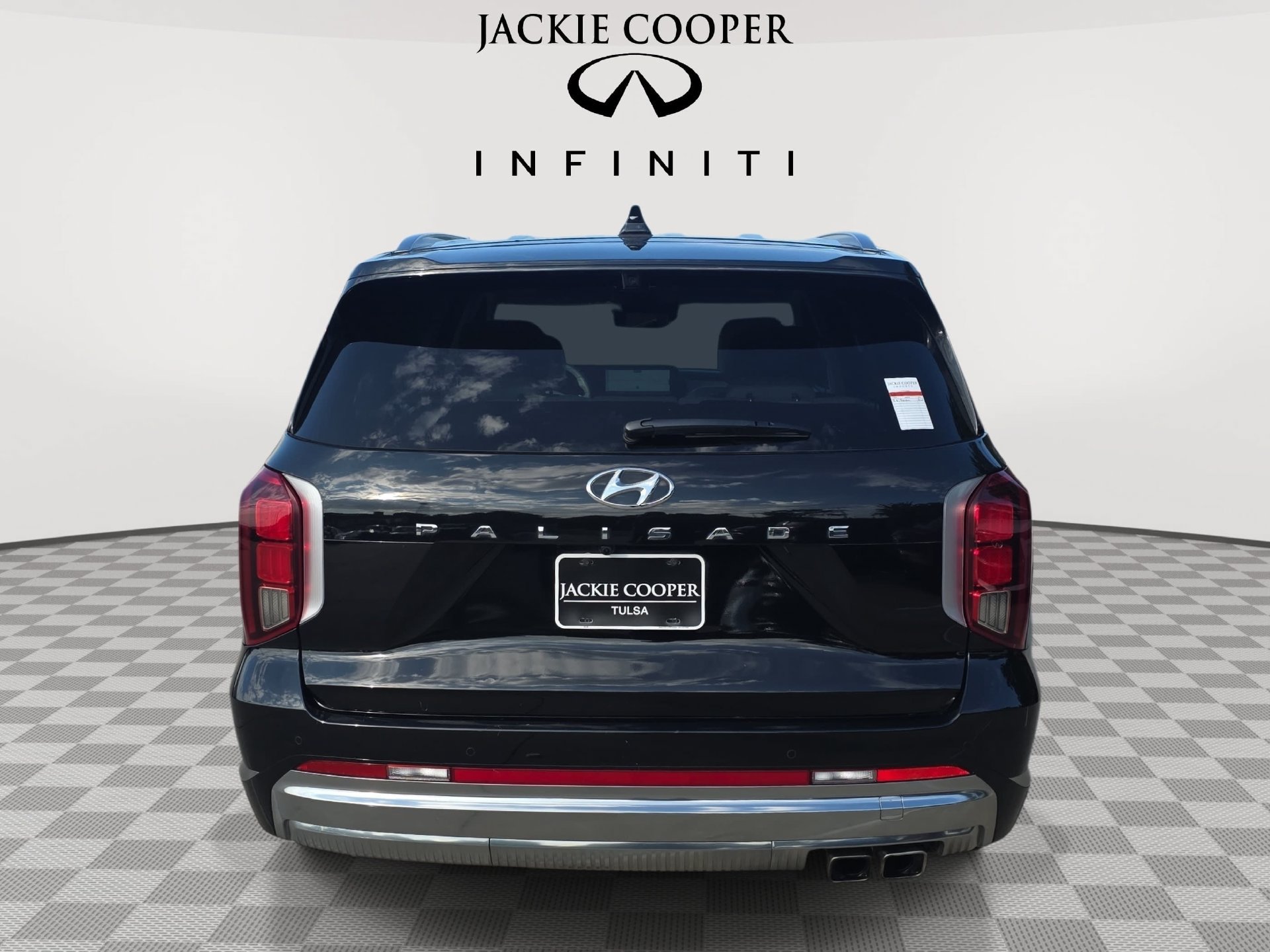 Used 2023 Hyundai Palisade Calligraphy w/ Winter Package FWD image 6