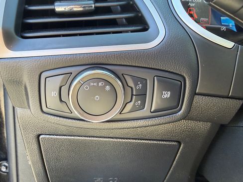 Used 2020 Ford Edge SEL image 23