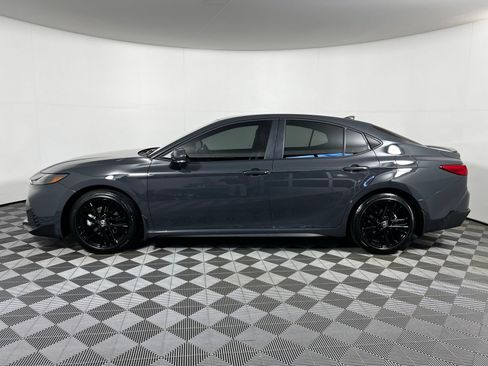 Used 2026 Toyota Camry SE w/ Convenience Package FWD image 8