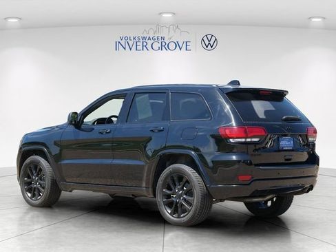 Used 2019 Jeep Grand Cherokee Altitude AWD/4WD image 5