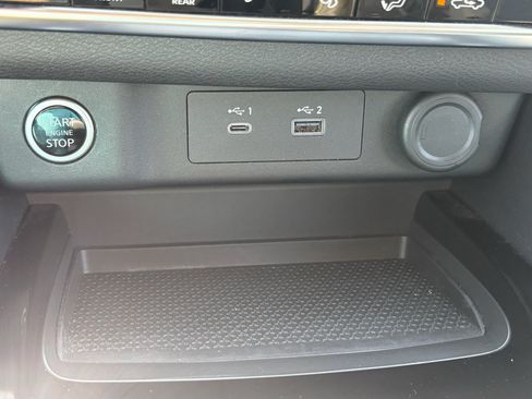 Used 2023 Nissan Rogue SV FWD image 16