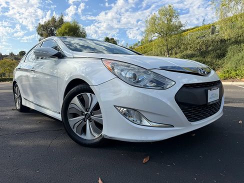 Used 2014 Hyundai Sonata Limited w/ Panoramic Sunroof Package 02 FWD image 7
