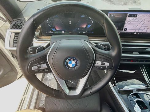 Used 2024 BMW X5 xDrive50e AWD/4WD image 40