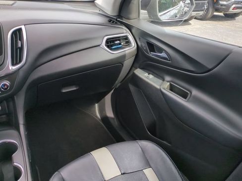 Used 2019 Chevrolet Equinox LT w/ Sun & Navigation Package AWD/4WD image 19