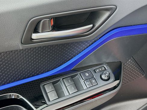 Used 2021 Toyota C-HR XLE image 15