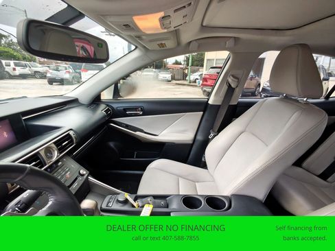 Used 2015 Lexus IS 250 RWD image 10