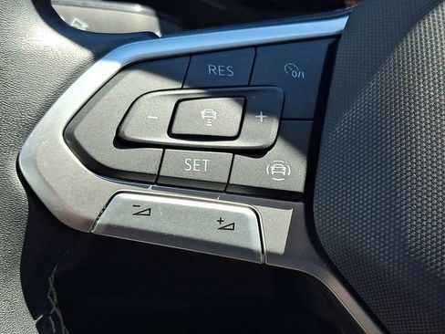 Used 2023 Volkswagen Atlas SE AWD/4WD image 21