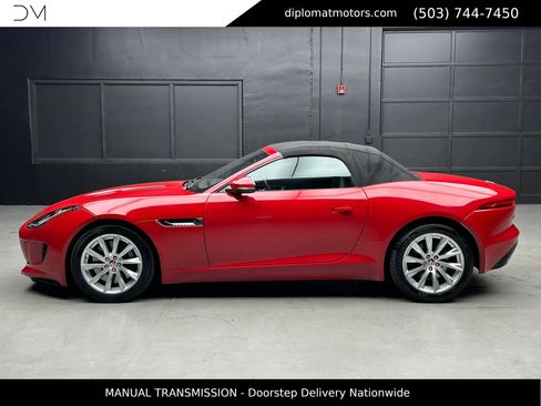 Used 2017 Jaguar F-TYPE Convertible image 5