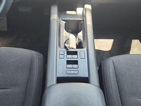 Used 2025 Hyundai Ioniq 6 SE AWD/4WD image 19
