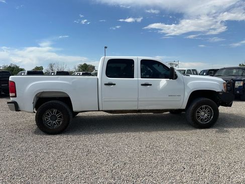 Used 2012 GMC Sierra 2500 SLE w/ SLE Preferred Package AWD/4WD image 12