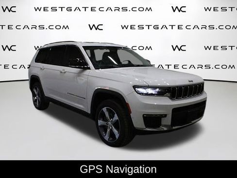 Used 2021 Jeep Grand Cherokee L Limited w/ Luxury Tech Group II image 2