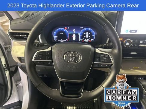 Used 2023 Toyota Highlander L image 24