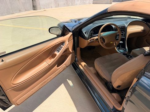 Used 1998 Ford Mustang Convertible RWD image 9