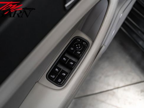 Used 2021 Porsche Panamera 4S AWD/4WD image 27