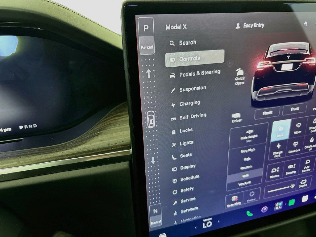 Used 2022 Tesla Model X AWD/4WD image 18