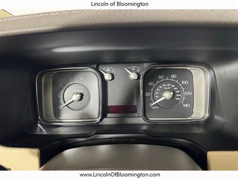 Used 2010 Lincoln MKX AWD image 25
