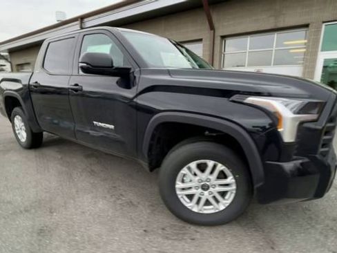 Used 2024 Toyota Tundra SR5 w/ SR5 Convenience Package image 8