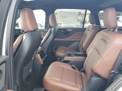 New 2026 Lincoln Aviator Reserve image 23
