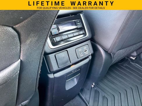 Used 2023 Subaru Ascent Onyx Edition Limited AWD/4WD image 30
