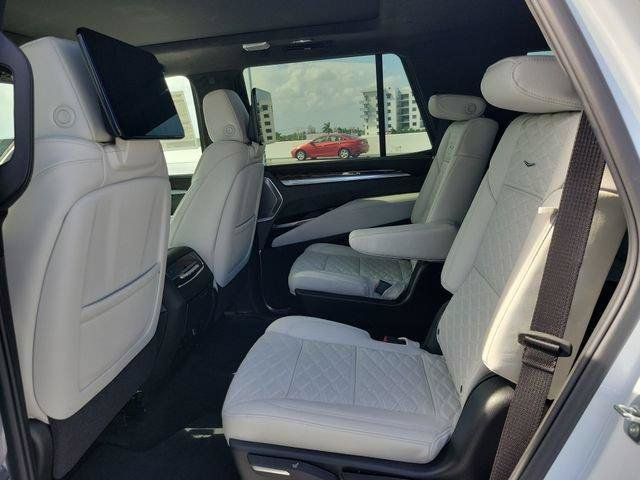 New 2026 Cadillac Escalade Platinum Sport w/ LPO, ONYX Package AWD/4WD image 13