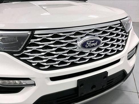 Used 2023 Ford Explorer Platinum w/ Technology Package AWD/4WD image 35