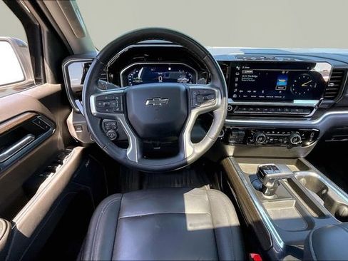 Used 2023 Chevrolet Silverado 1500 RST w/ Convenience Package II AWD/4WD image 8