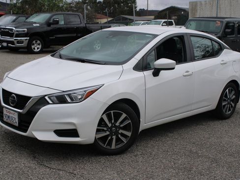 Used 2022 Nissan Versa SV w/ Trunk Package image 1