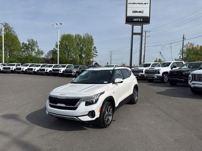 Used 2023 Kia Seltos EX