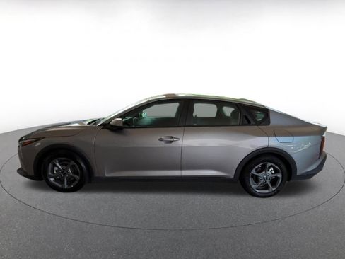 Used 2025 Kia K4 FWD image 8