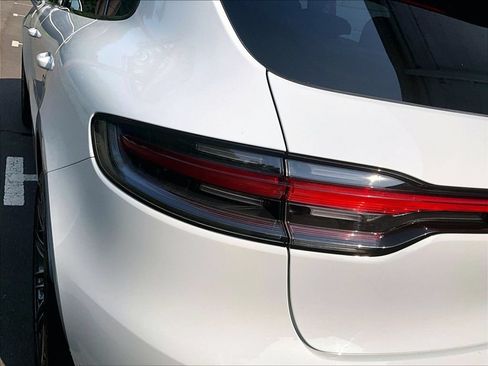 Certified 2026 Porsche Macan S AWD/4WD image 31