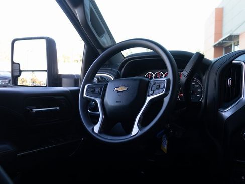 Used 2022 Chevrolet Silverado 3500 LT image 26