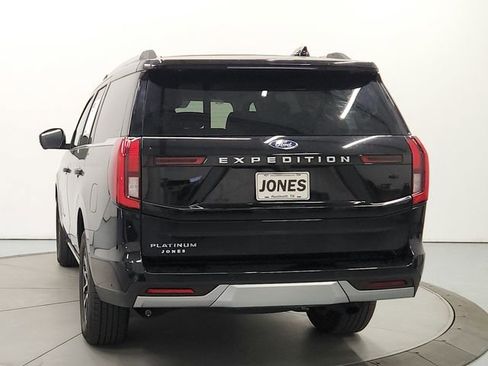 Used 2025 Ford Expedition Platinum AWD/4WD image 6