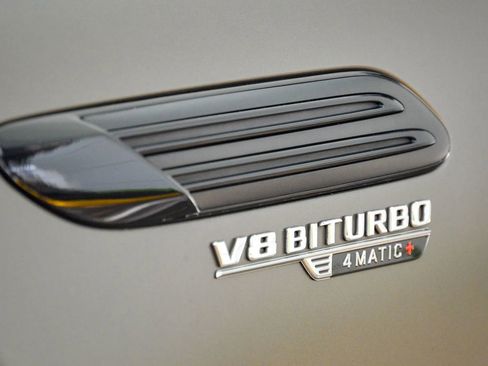 Used 2022 Mercedes-Benz SL 55 AMG 4MATIC image 3